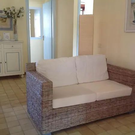 Holiday home 3min - Piazza Principale, Residenza Con Giardino