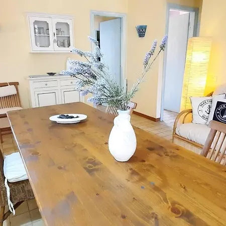 Holiday home 3min - Piazza Principale, Residenza Con Giardino