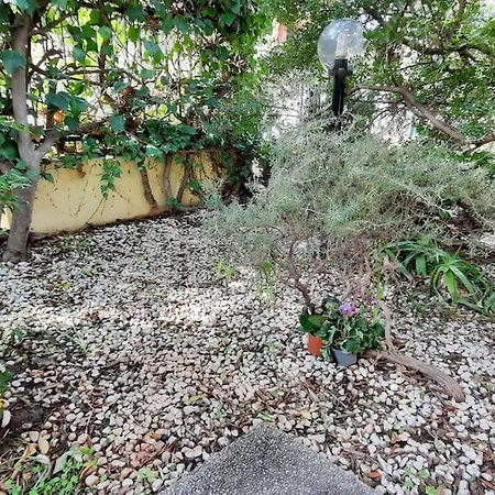 Holiday home 3min - Piazza Principale, Residenza Con Giardino Villasimius